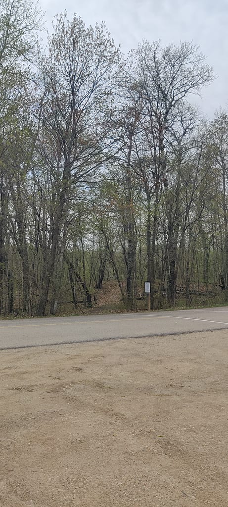 Woodland Nature Loop Trailhead from the parking spot at Maplewood State Park in Pelican Rapids, MN