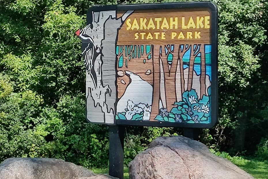 Sign reading Sakatah Lake State Park