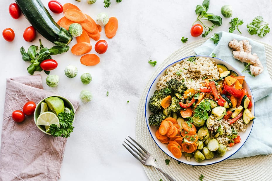 Free stock photo of nutritious vegetables and quinoa in a bowl. An example of lung-friendly eating